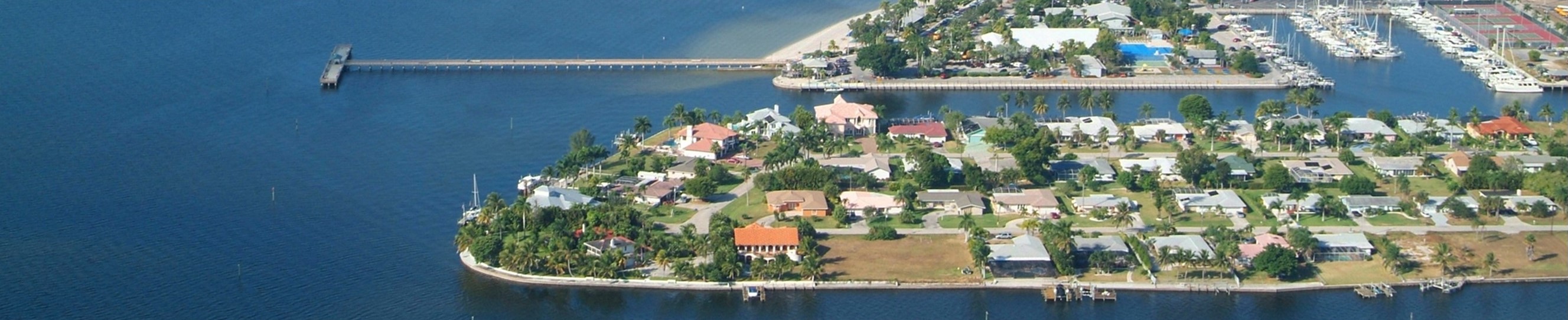 Picture of the Pier at the south tip of Cape Coral and the open water