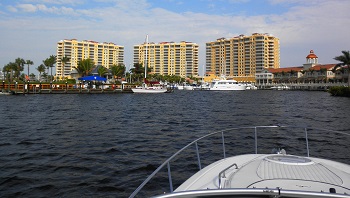Picture link to Condos on water for sale in Cape Coral