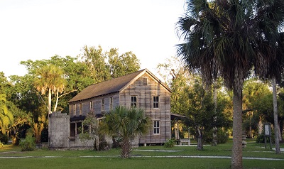 Picture showing a building at the Koreshan Historic Site in Estero