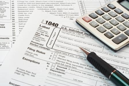 Häufig gestellte Fragen beim Kauf oder Verkauf von Immobilien in Florida - Bild Steuerunterlagen